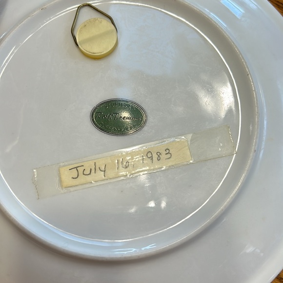 Vintage Rolf Tremmel wildlife  plates.  Dated 1983. Listing for all 3. - Picture 8 of 8